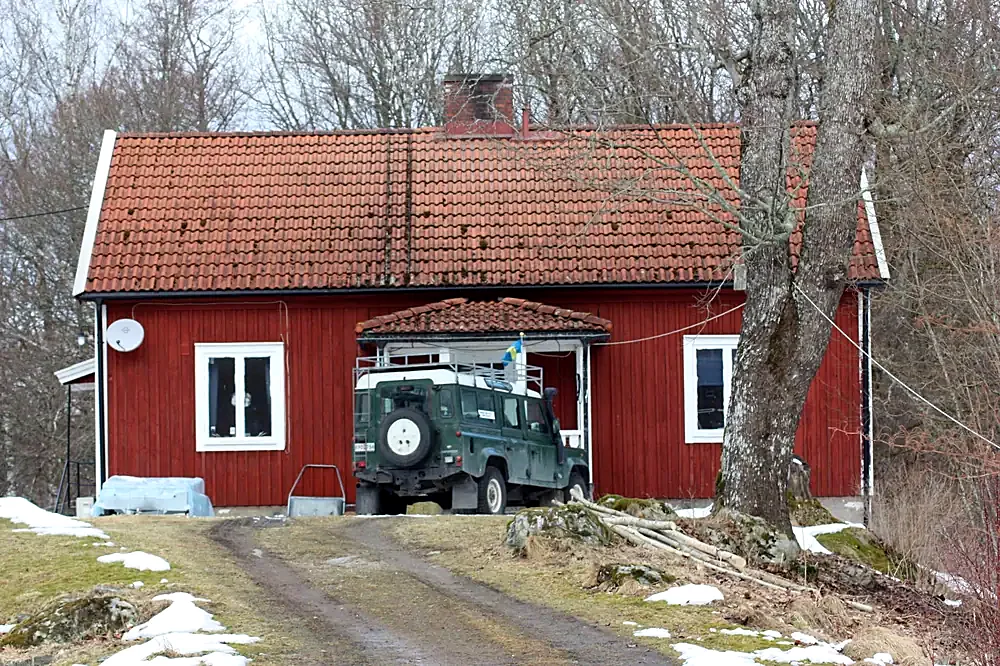Takvård i Ljungby – rengöring av tegeltak